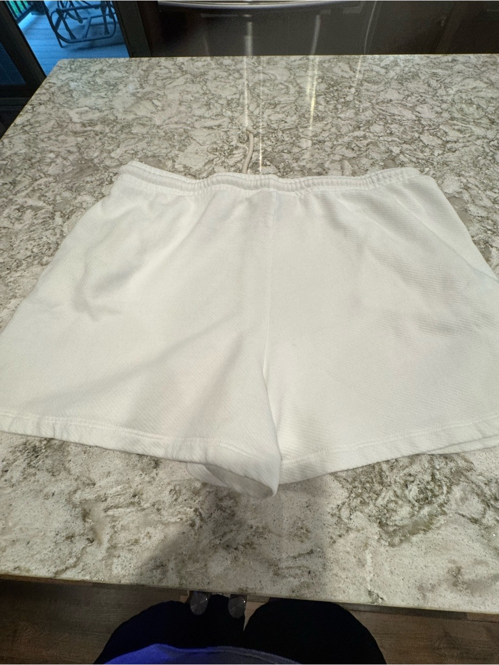 Universal Thread Cream V-Neck Sweater Top and shorts - Picture 3 of 6